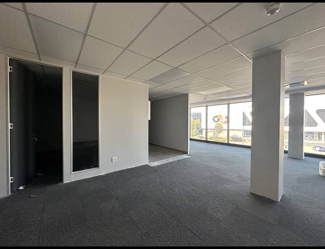 144M² OFFICE TO LET IN DORINGKLOOF